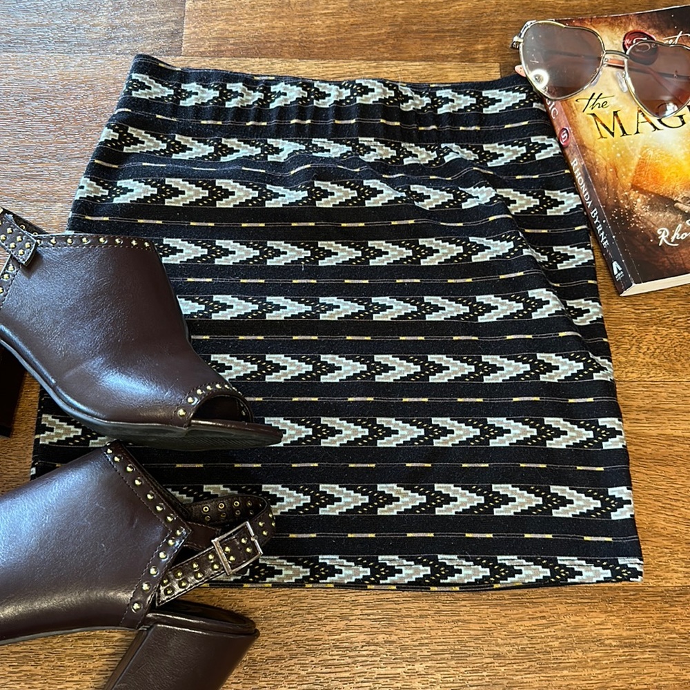 Nollie XS Aztec skirt